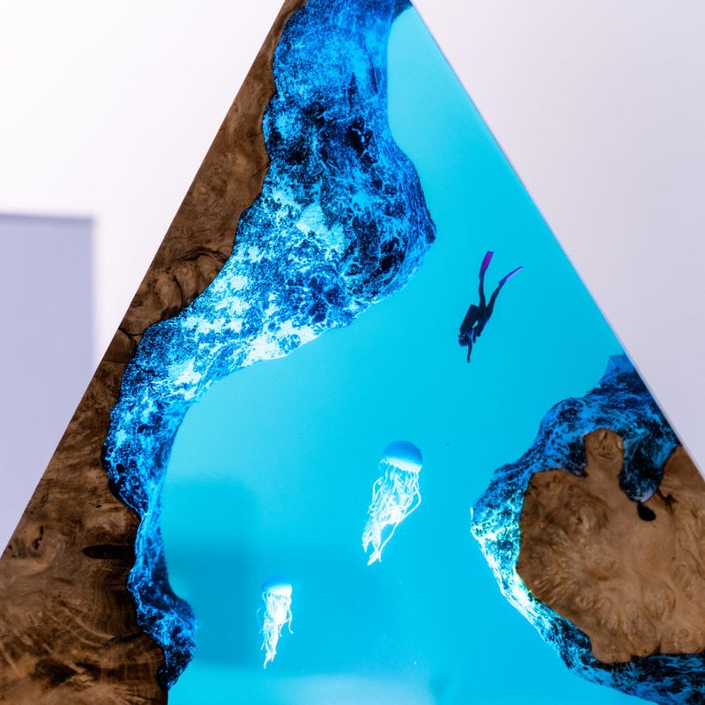 Jellyfish & Diver Resin Epoxy Lamp