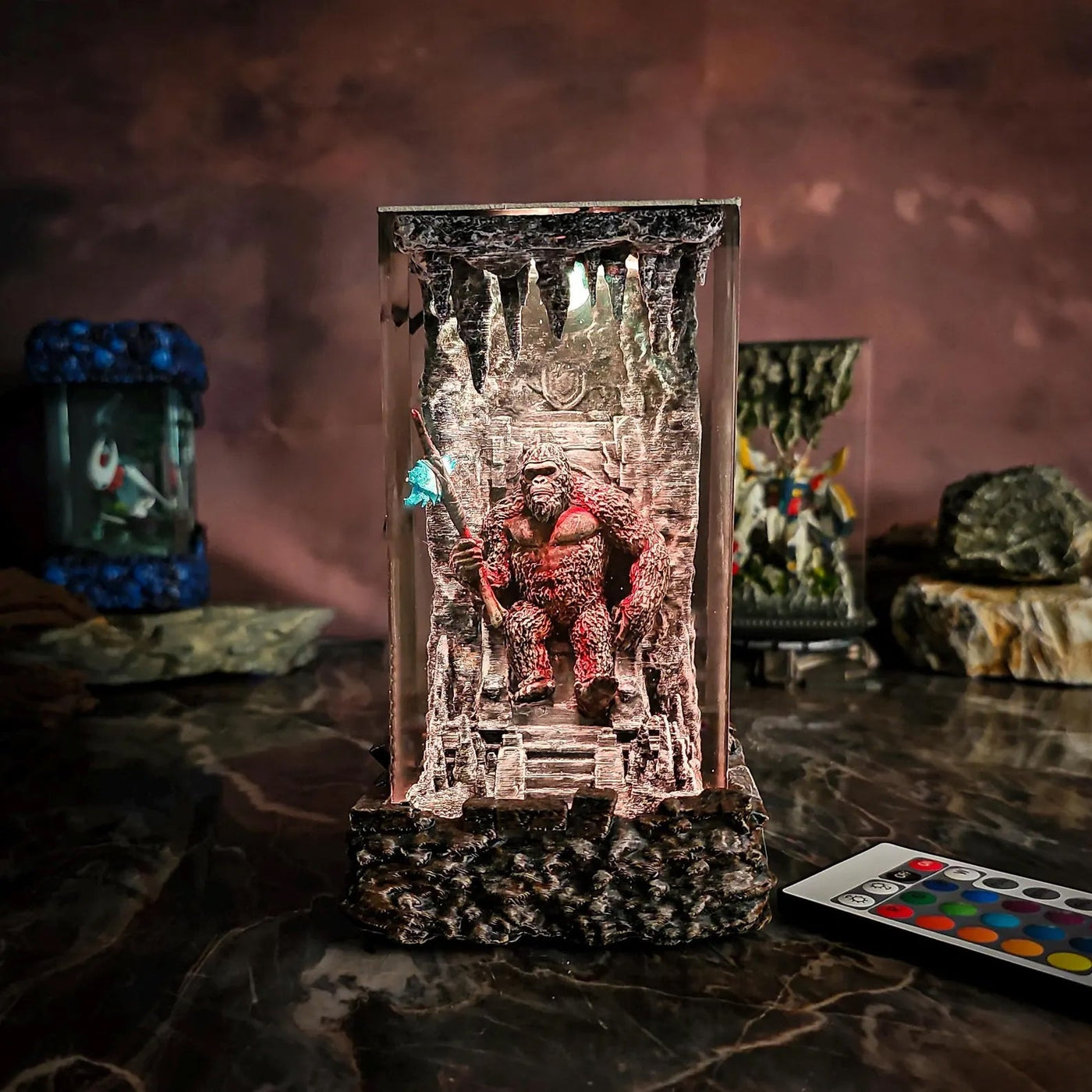 Kon.g Throne The New Empire Resin Lamp