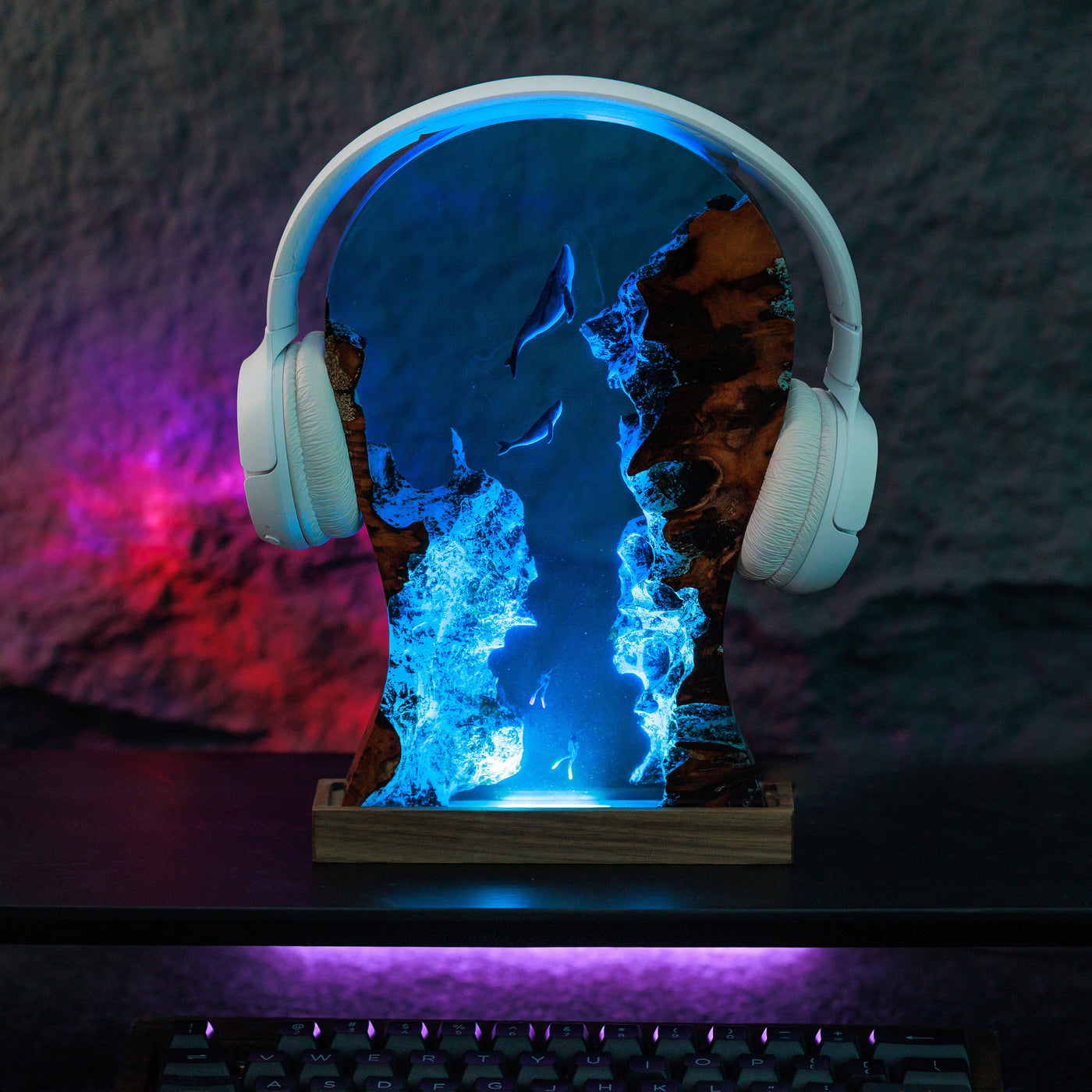 HEADPHONE STAND Resin Lamp