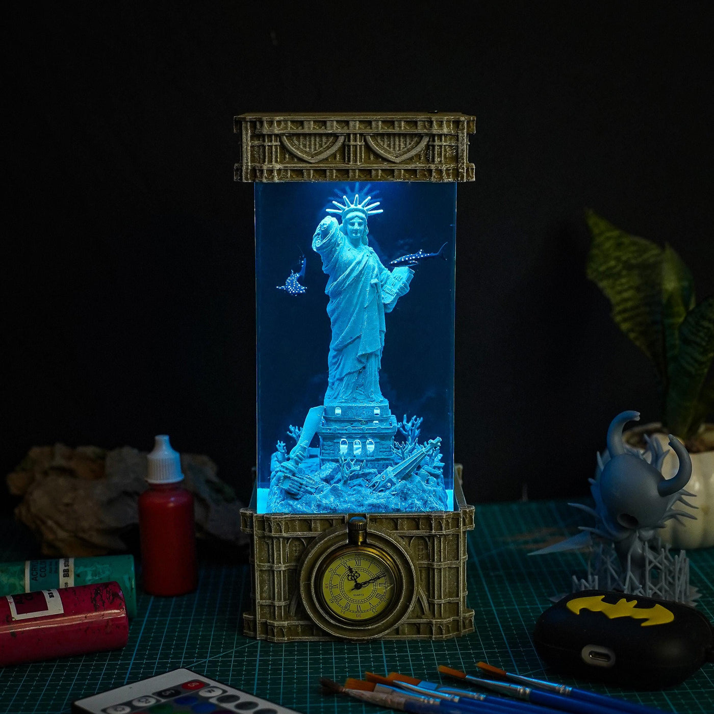 The Statue of Liberty Under The Sea Handmade Resin Lamp