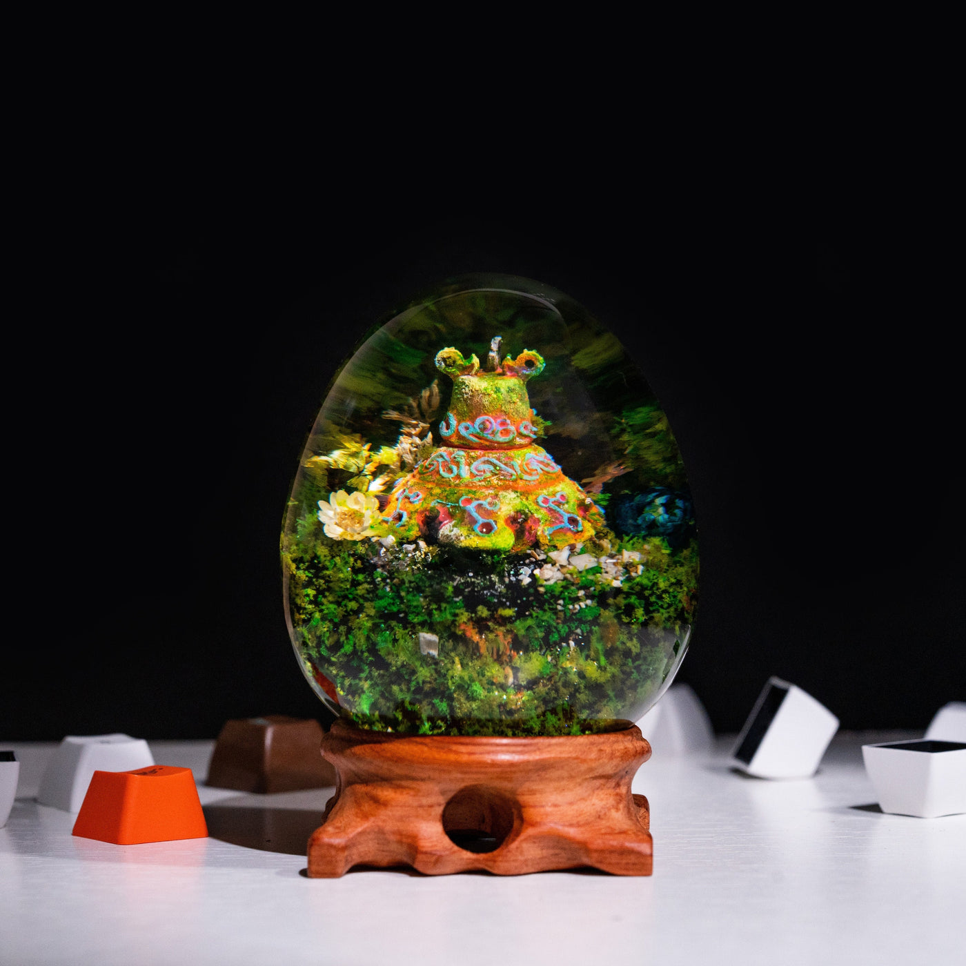 Dah Hesho Shrine Resin Lamp