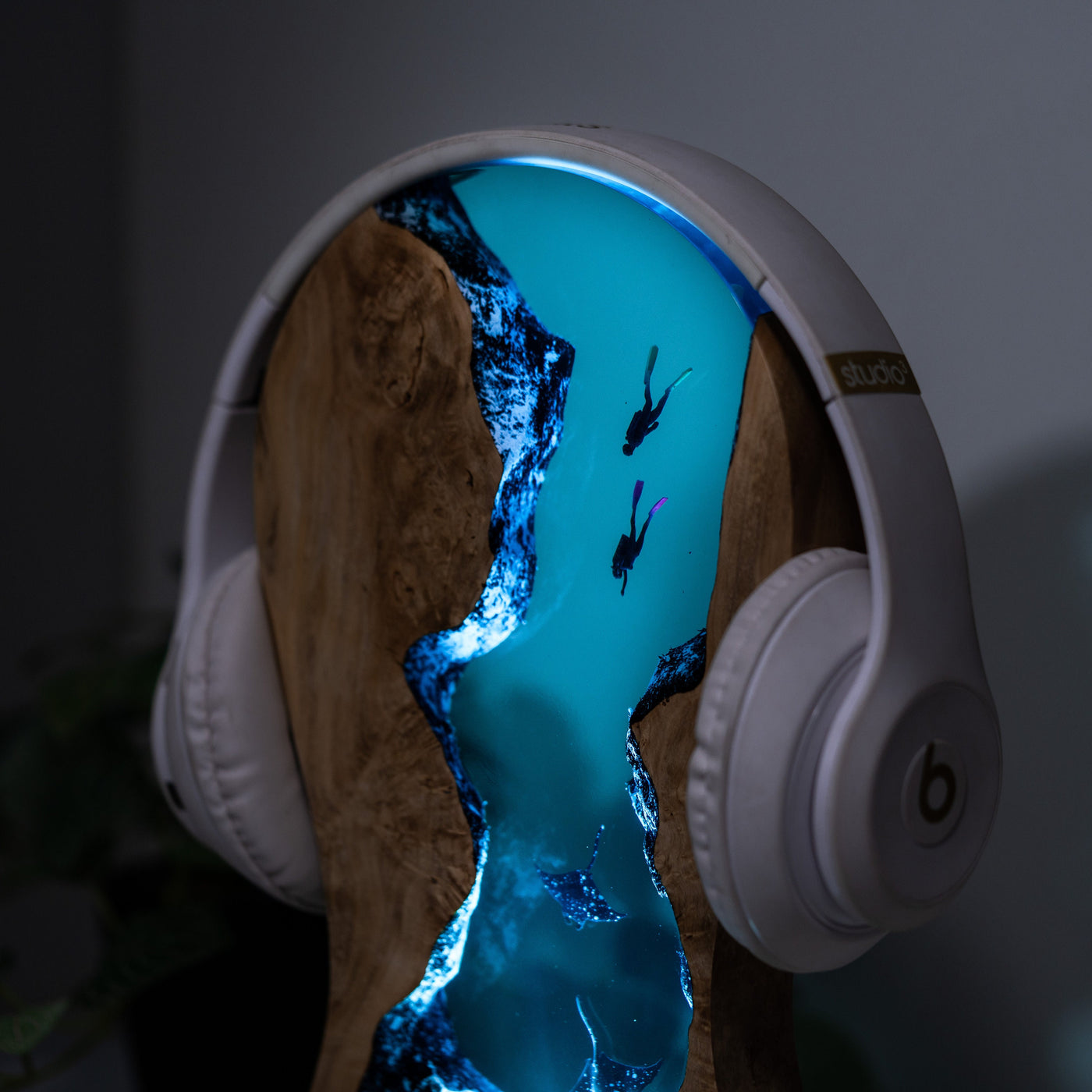 HEADPHONE STAND Epoxy Lamp 2