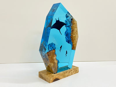 Manta Ray And Diver Underwater Resin Lamp