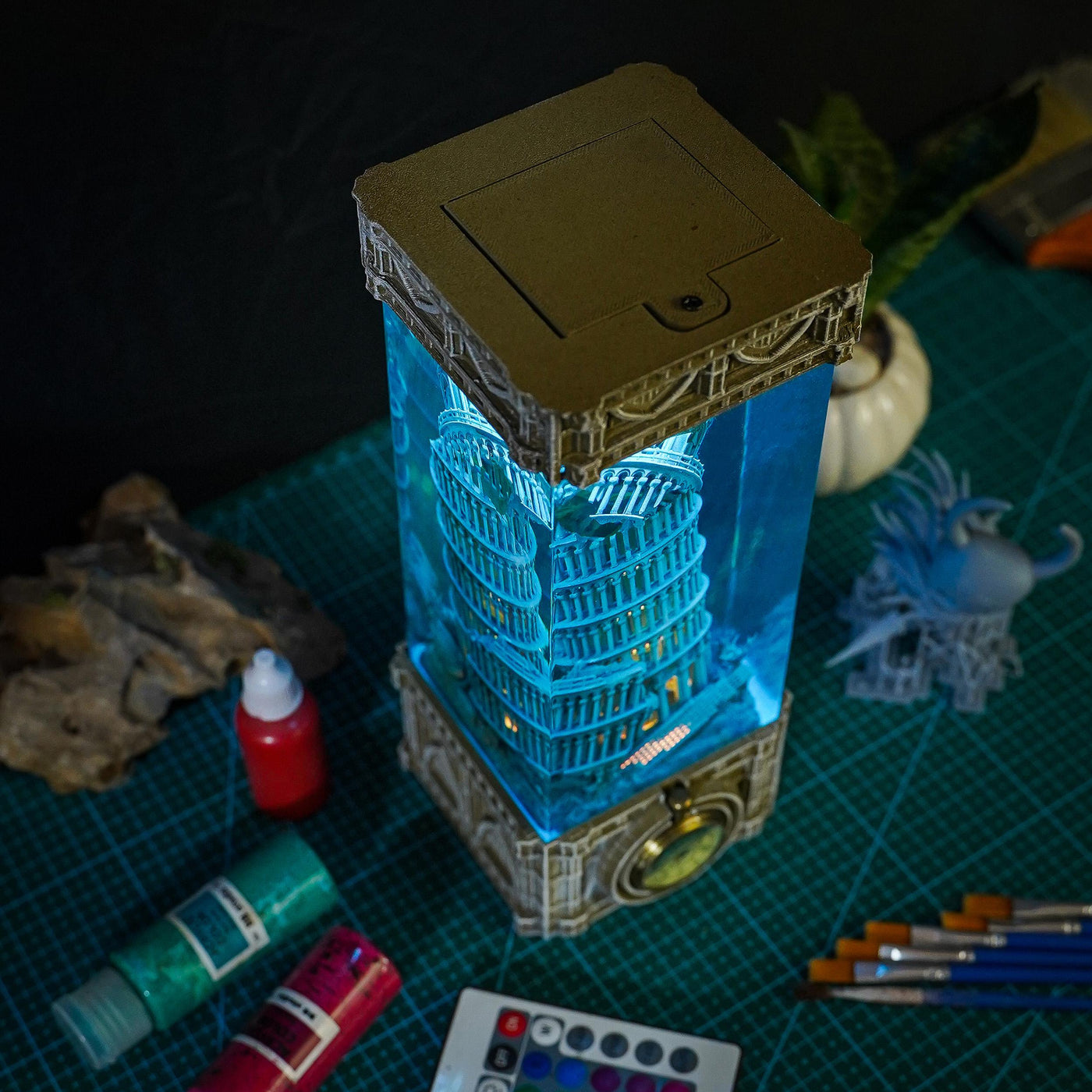 Pisa tower under the sea resin lamp