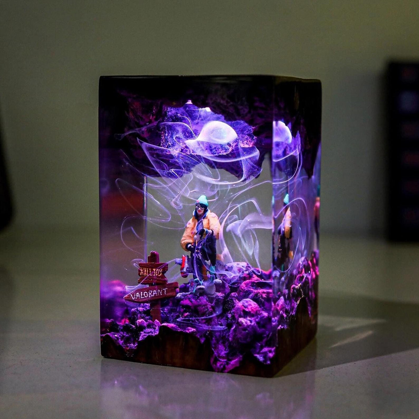 Raze Valo.rant Epoxy Resin Lamp