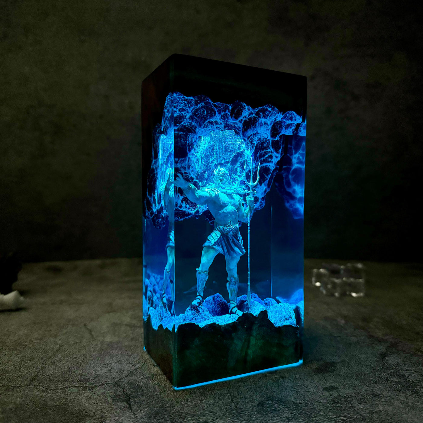 Poseidon Resin Lamp