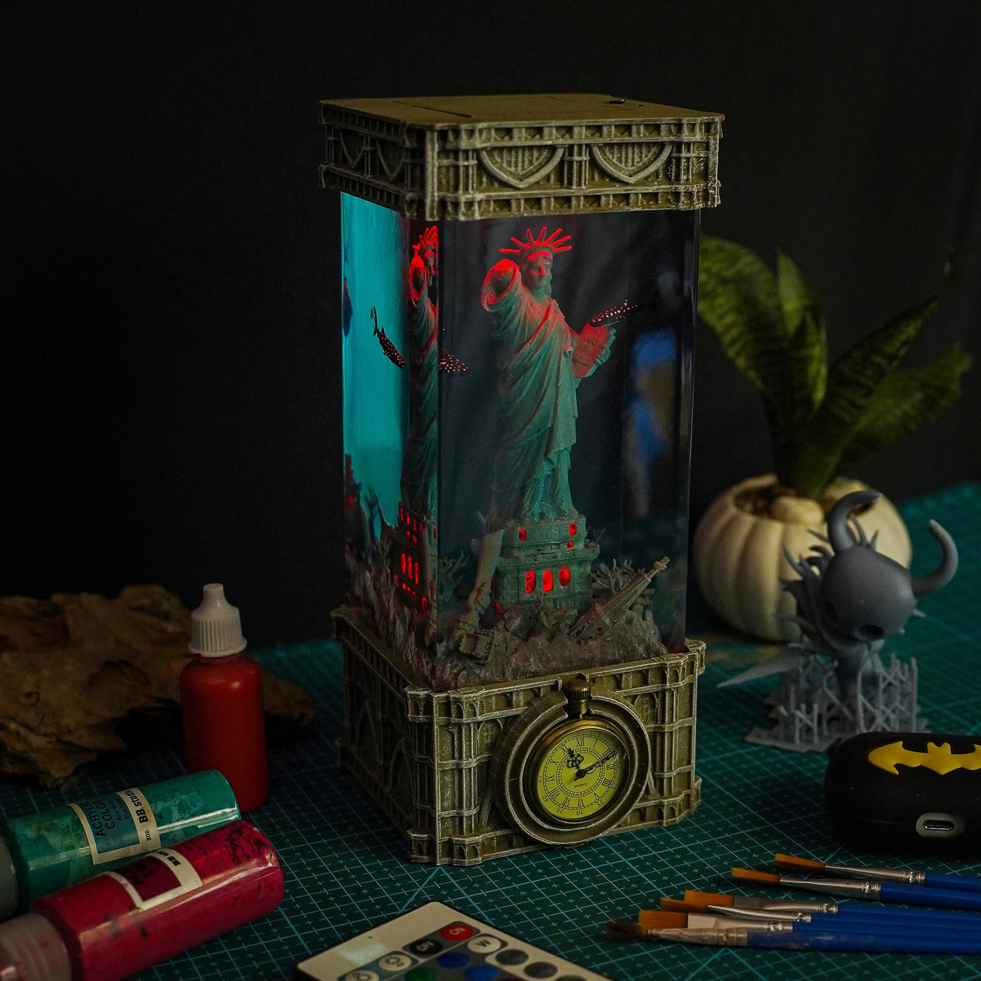 The Statue of Liberty Under The Sea Handmade Resin Lamp