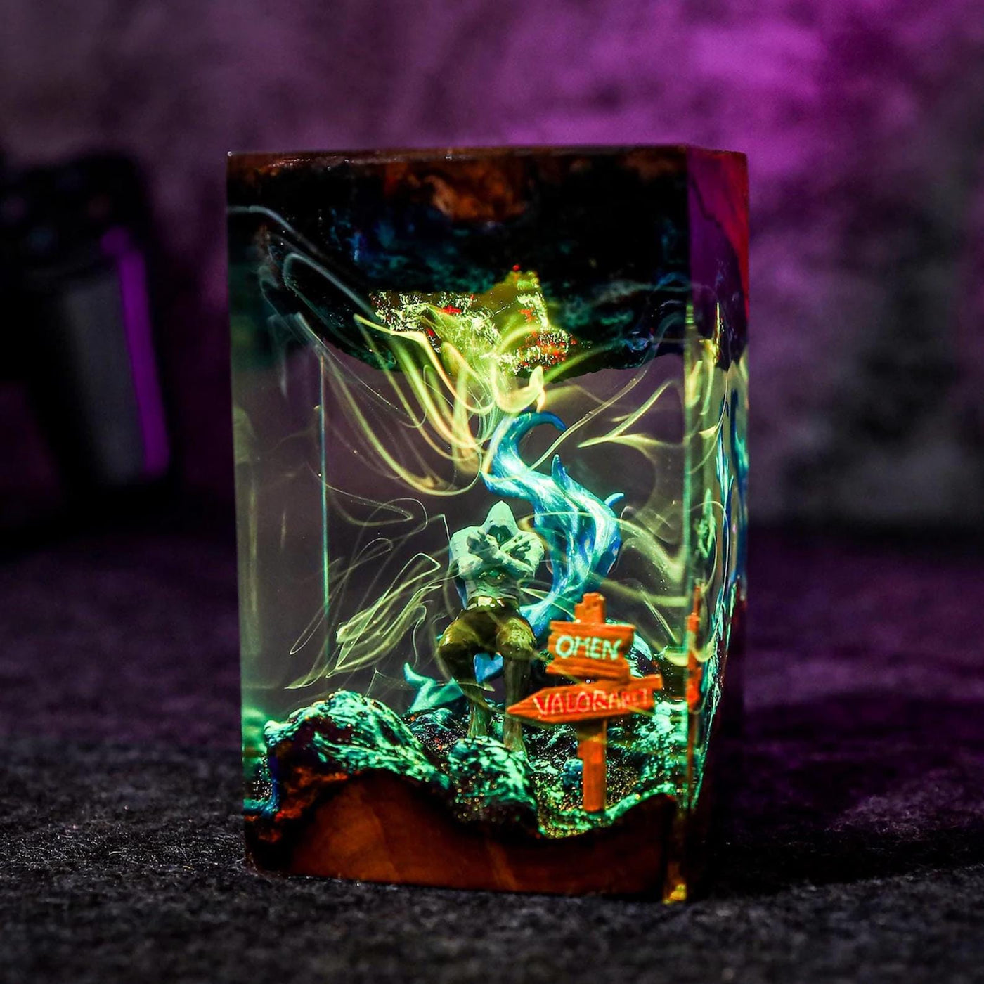 Valo.rant Omen custom resin lamp