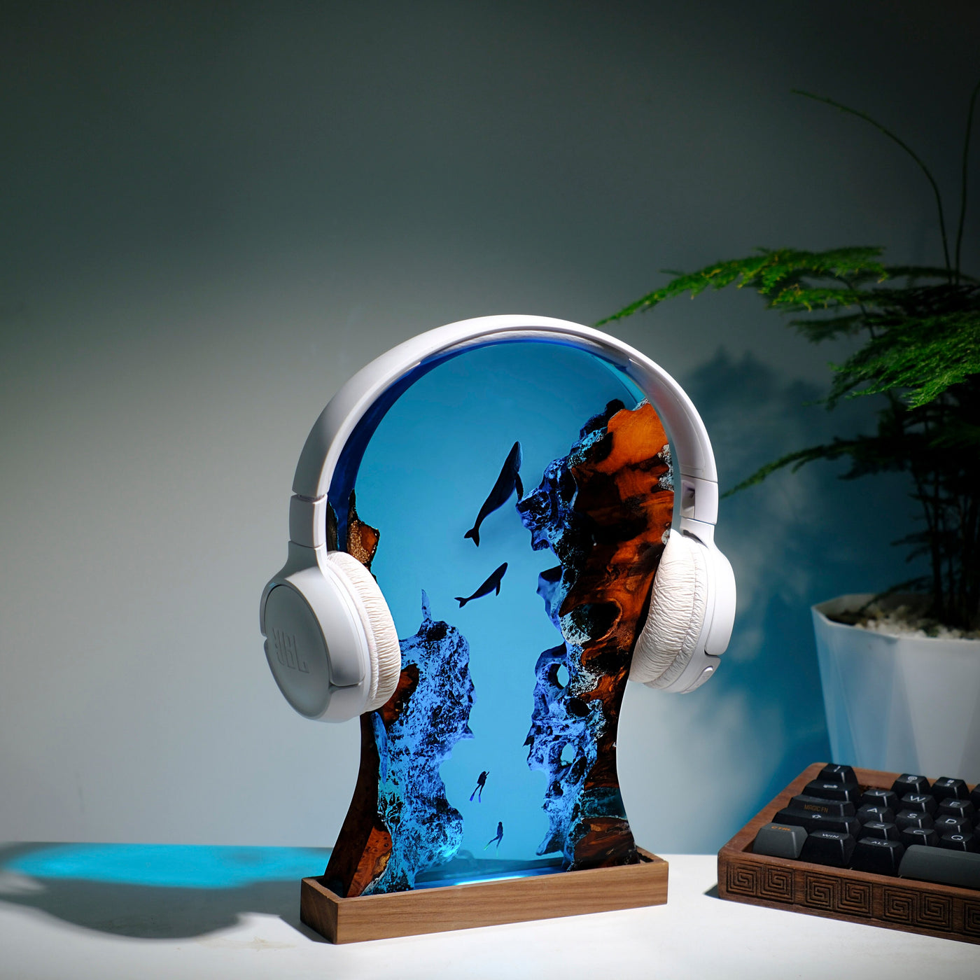 Headphone Scuba Diver Resin Lamp