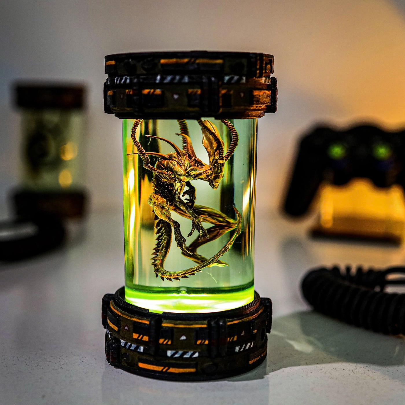 Diorama Alien Epoxy night lamp