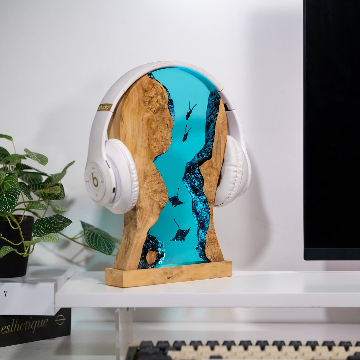 HEADPHONE STAND Epoxy Lamp 2