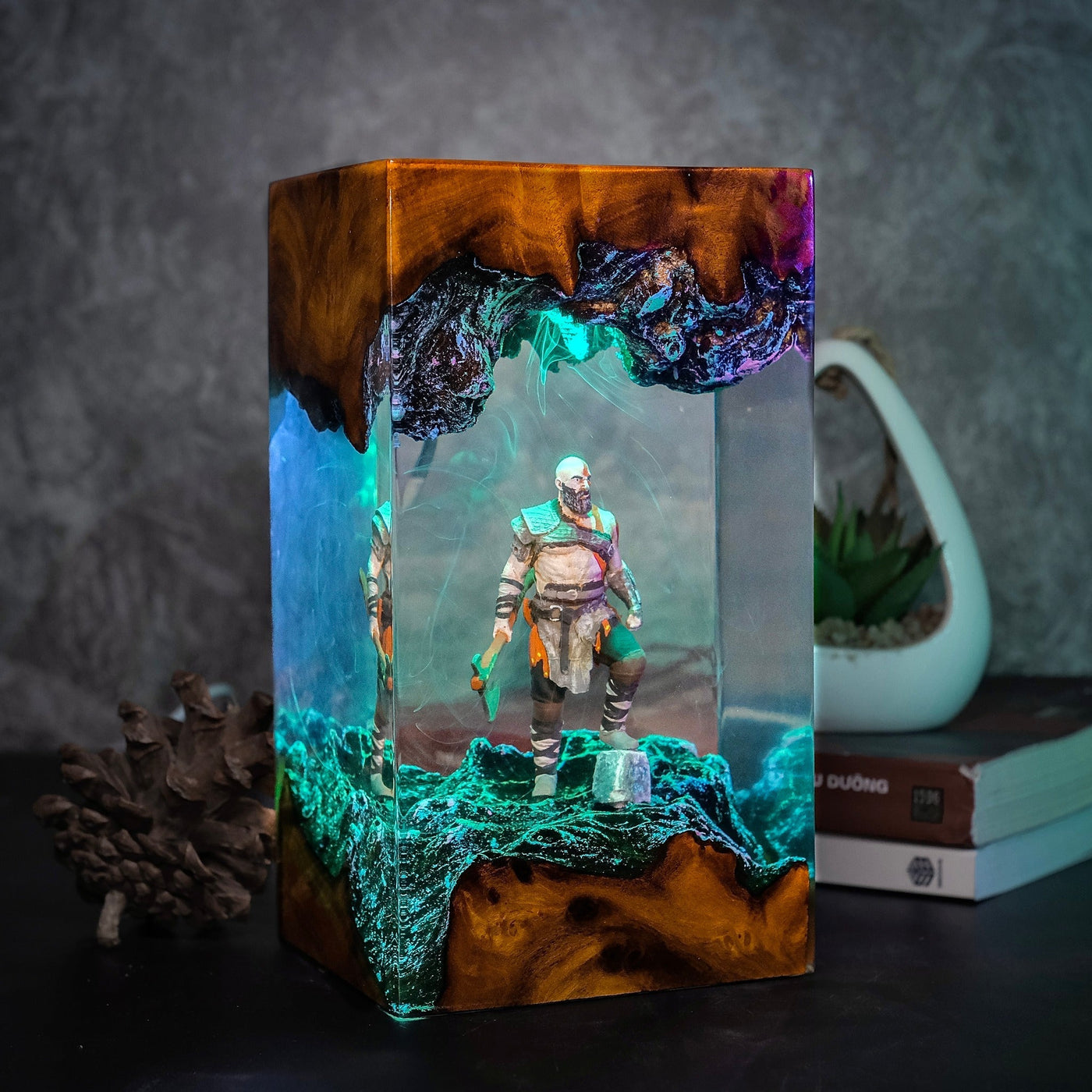 Legendary Kr.atos Resin Lamp