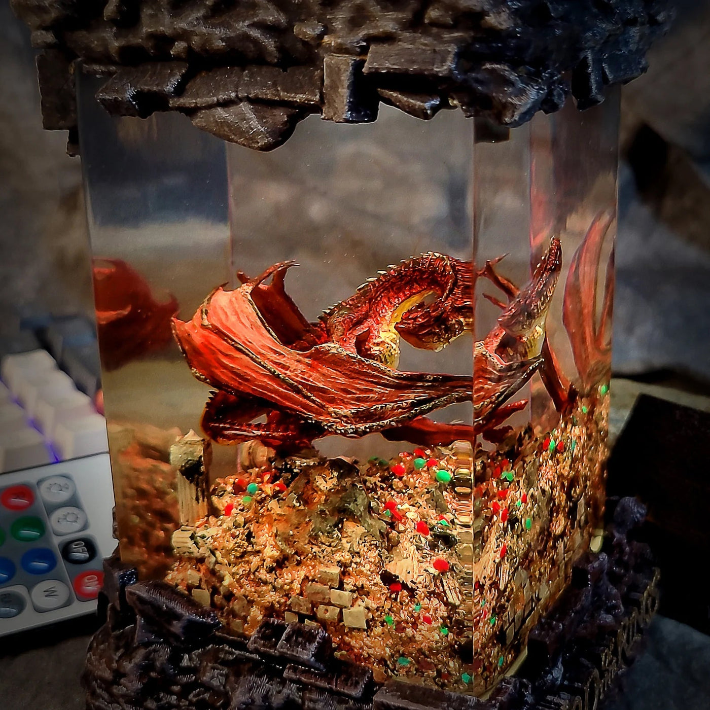 LO.TR Smaug Dragon Diorama Epoxy Resin Lamp