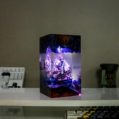 Ryo.men Suk.una Epoxy Resin Lamp