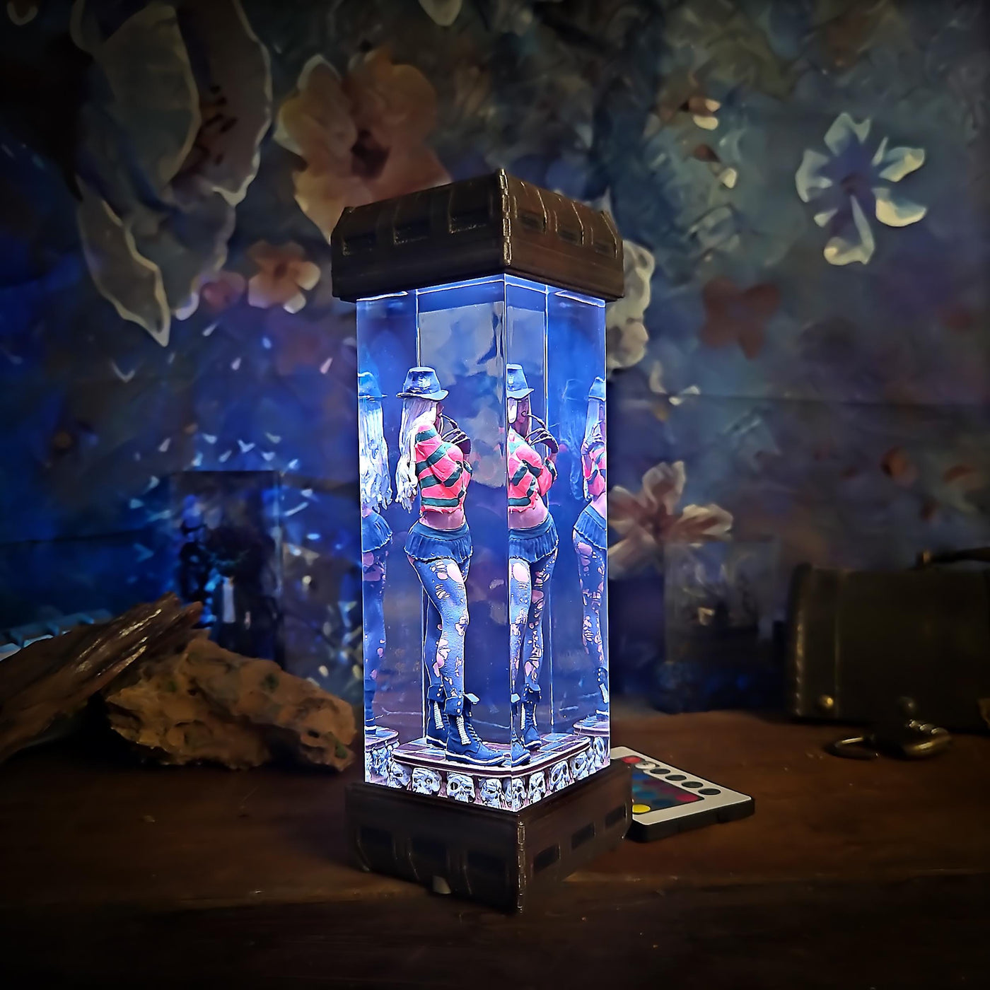 Sexy Fr.e.ddy girl resin lamp