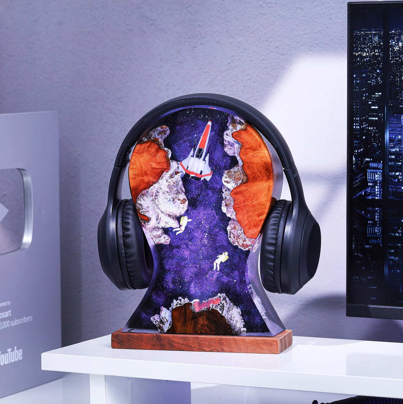 Galaxy Headphone Holder