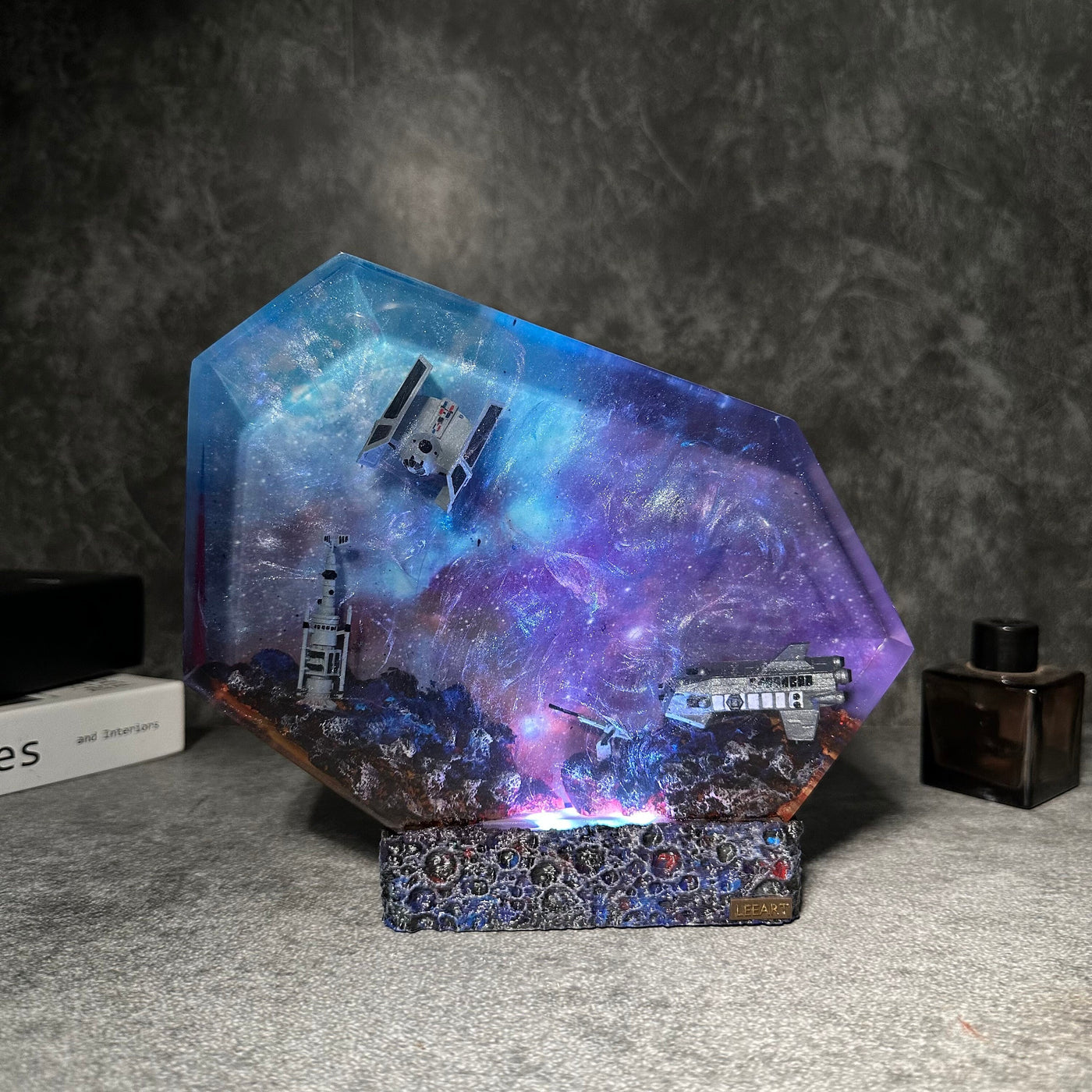 Spaceship resin epoxy lamp 2