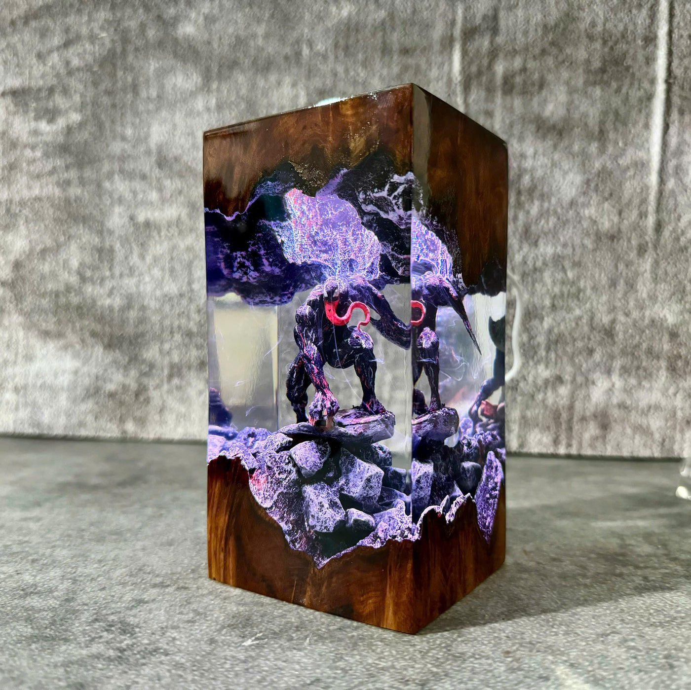Venom Epoxy Lamp