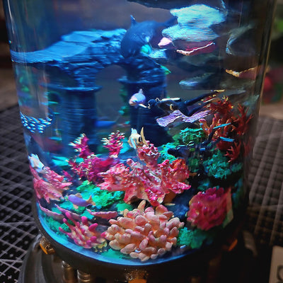 Underwater wonderland resin lamp