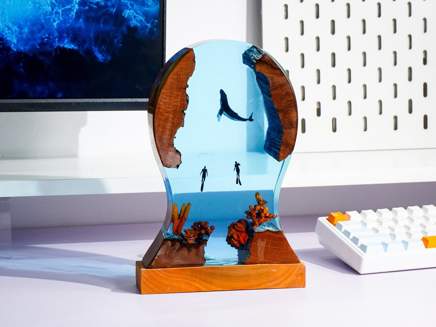 Whale and Divers Headphone Stand