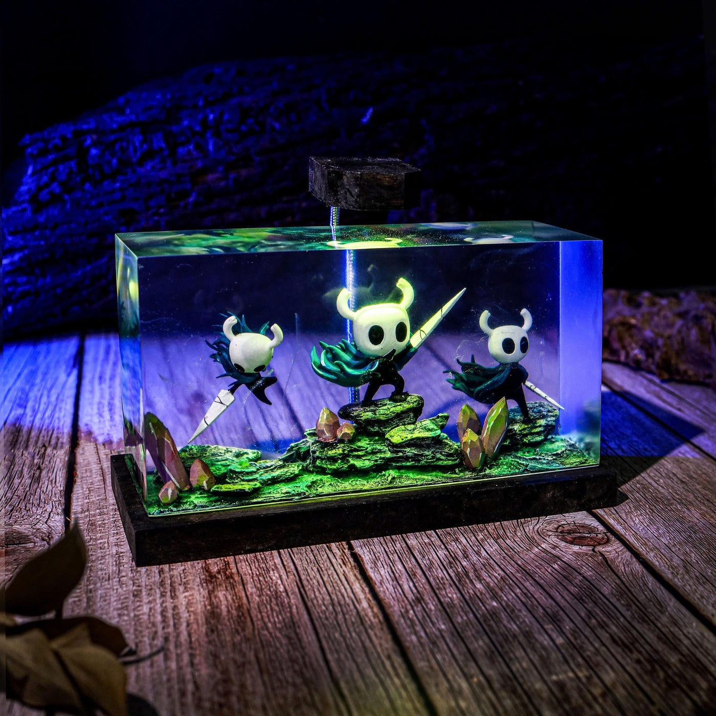 K.night Hol.low Resin Lamp