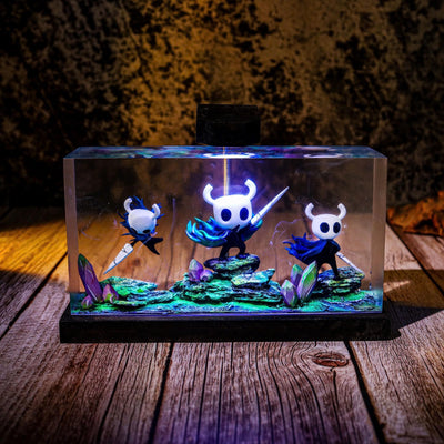 K.night Hol.low Resin Lamp