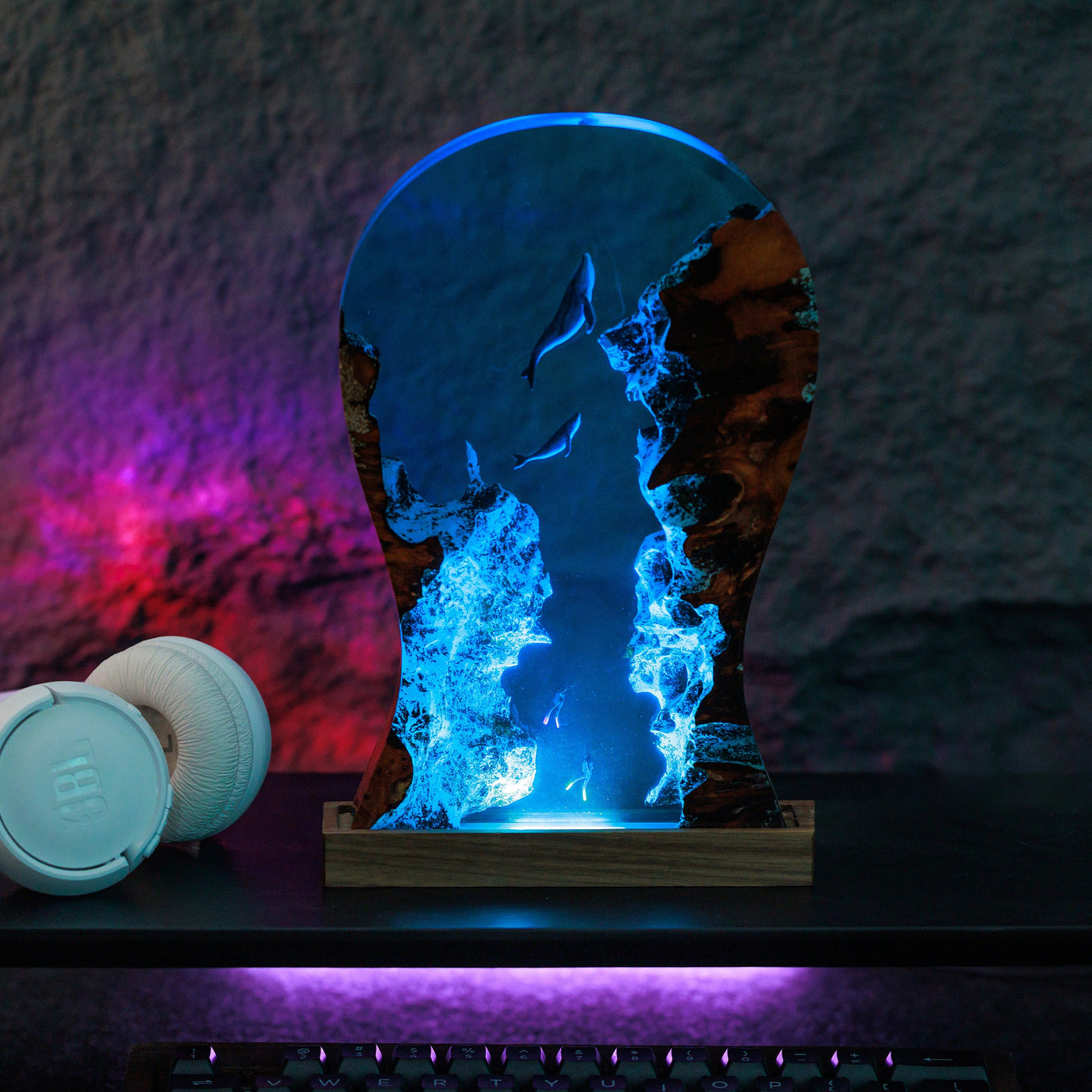 HEADPHONE STAND Resin Lamp