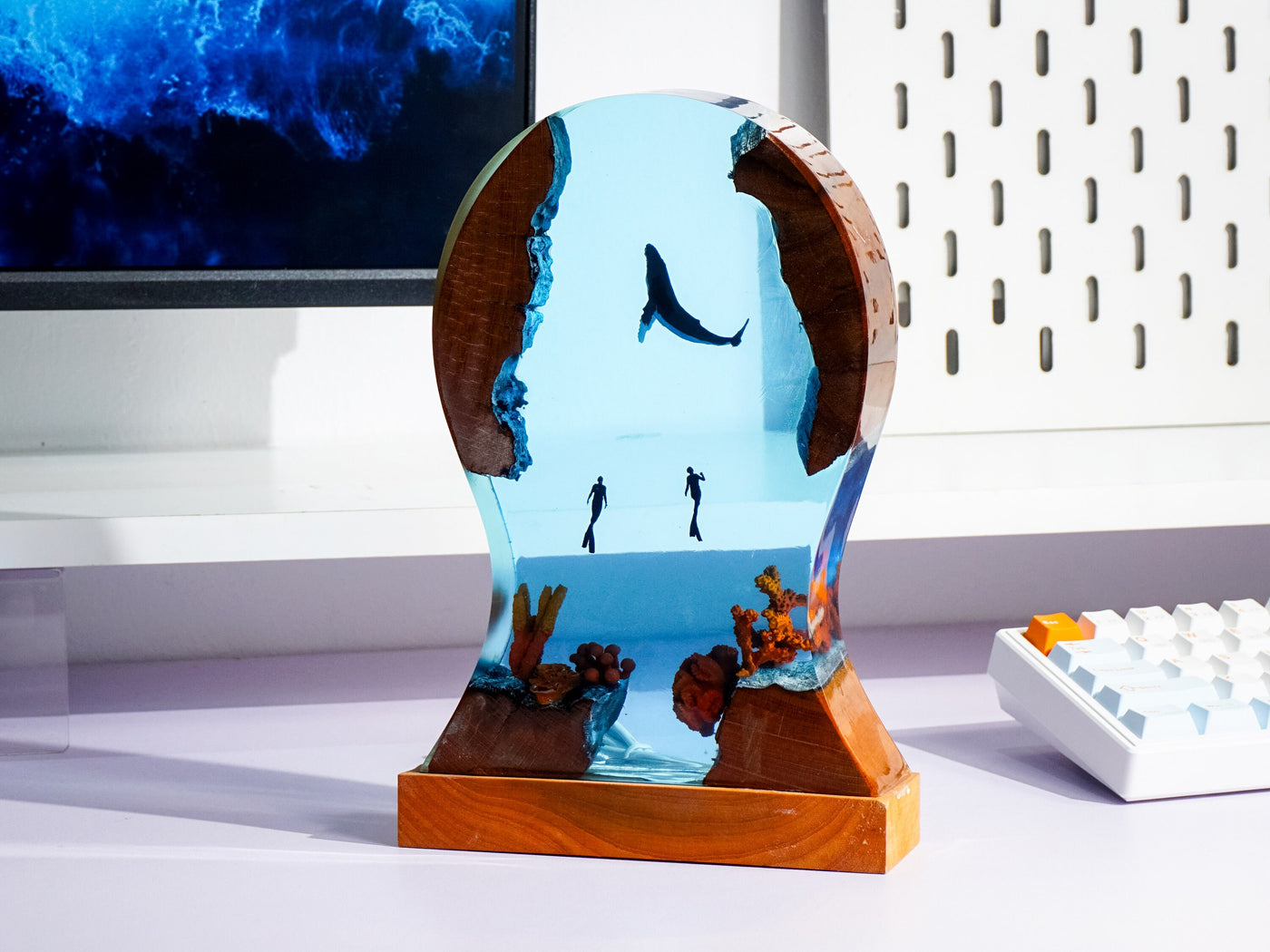 Whale and Divers Headphone Stand