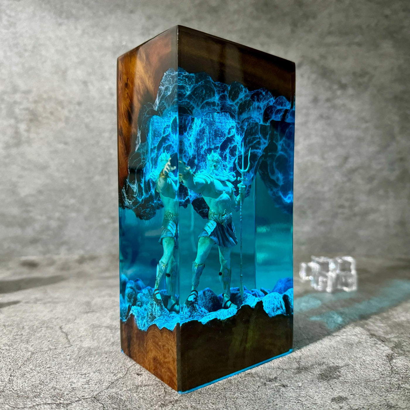 Poseidon Resin Lamp