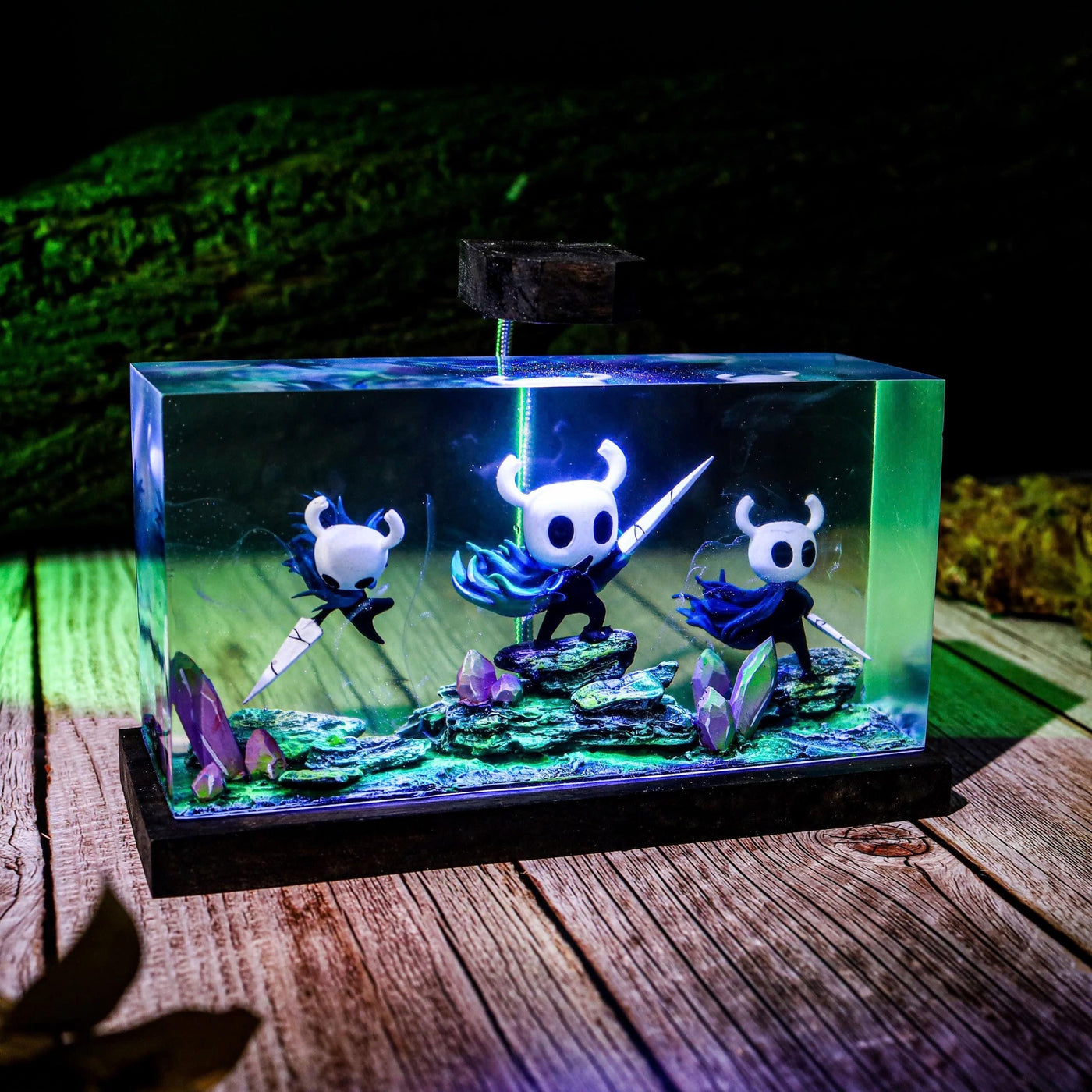 K.night Hol.low Resin Lamp