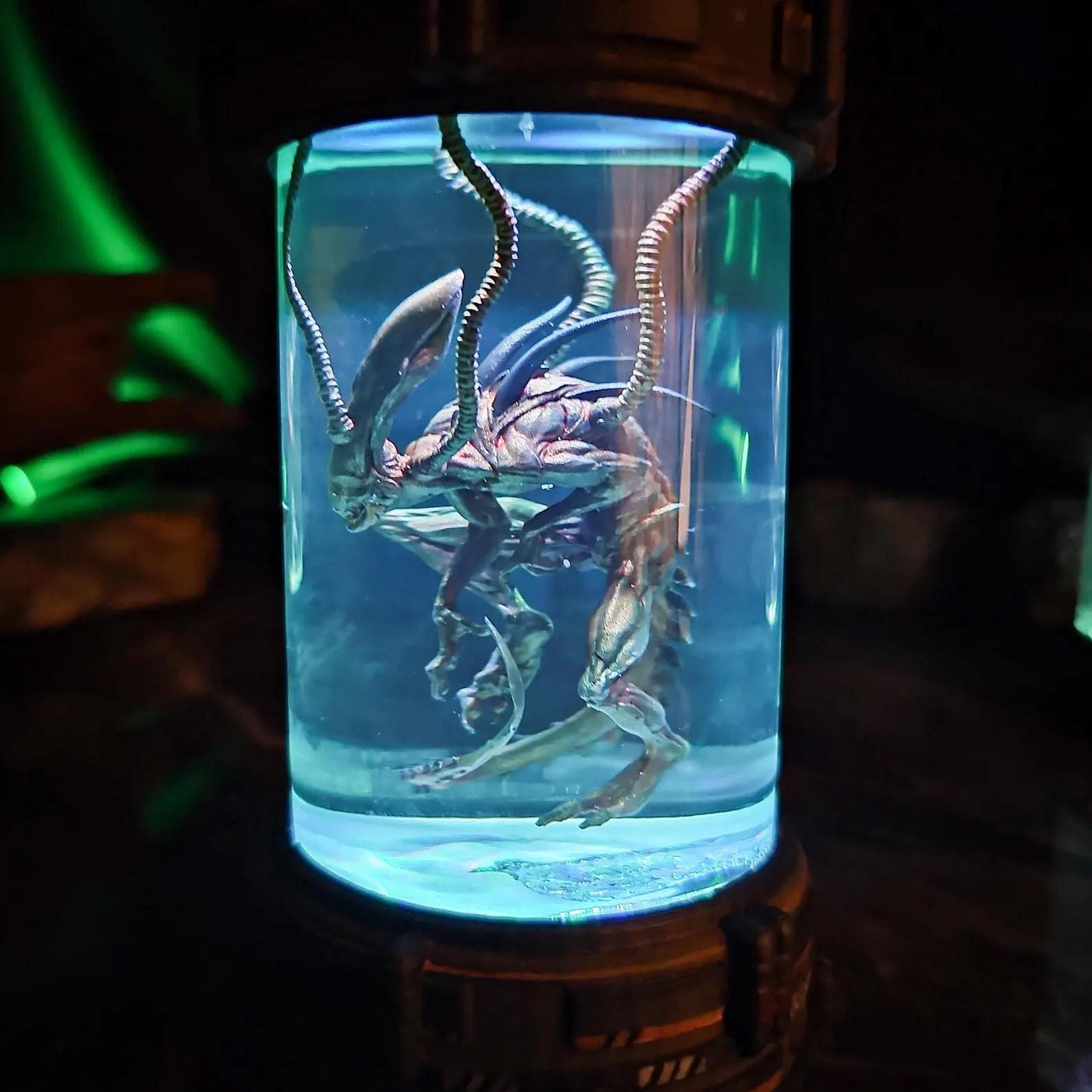 Xeno.morph Healing Chamber Incubator Resin Lamp