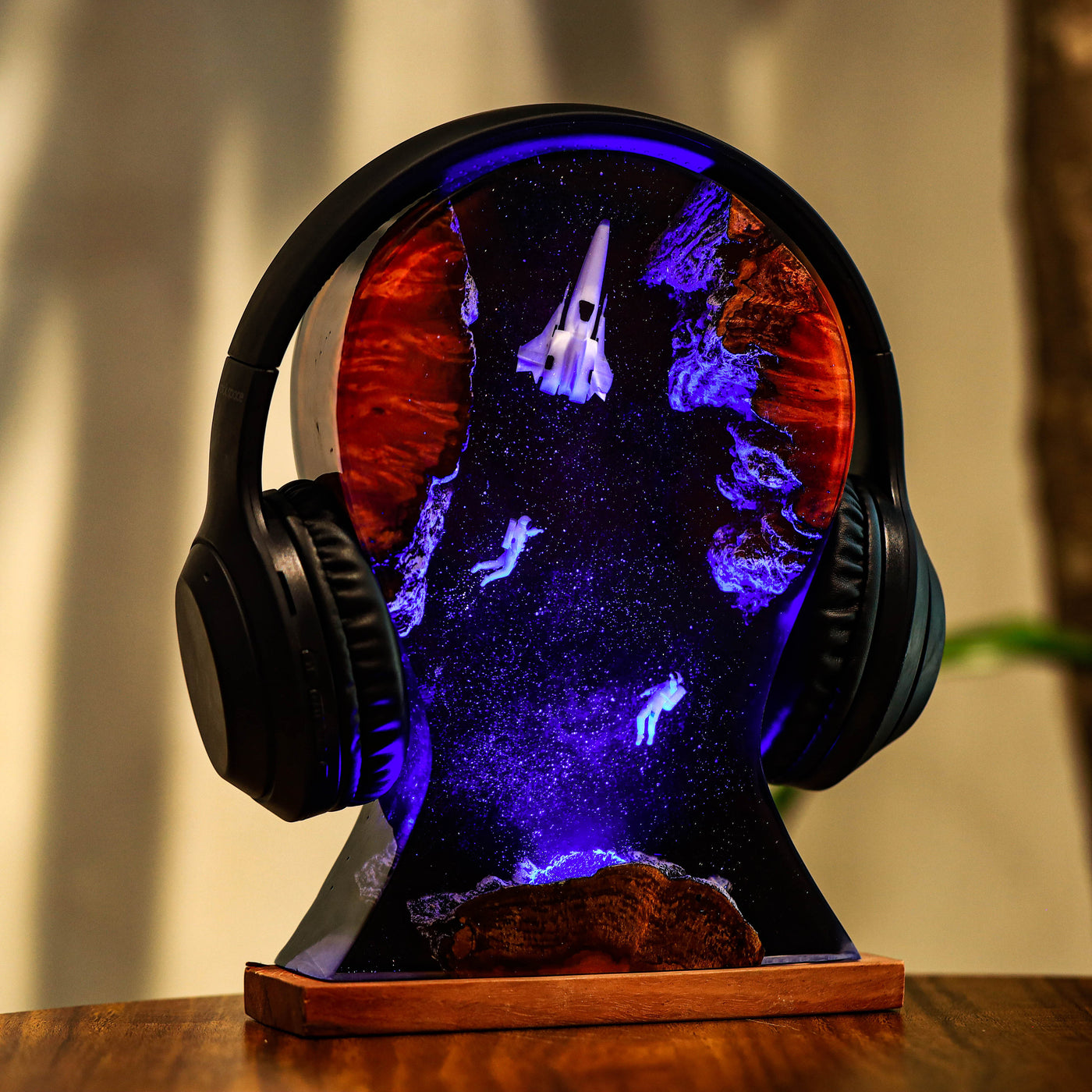 Custom headphone stand