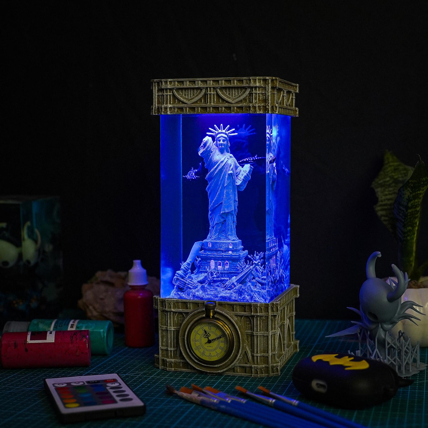 The Statue of Liberty Under The Sea Handmade Resin Lamp