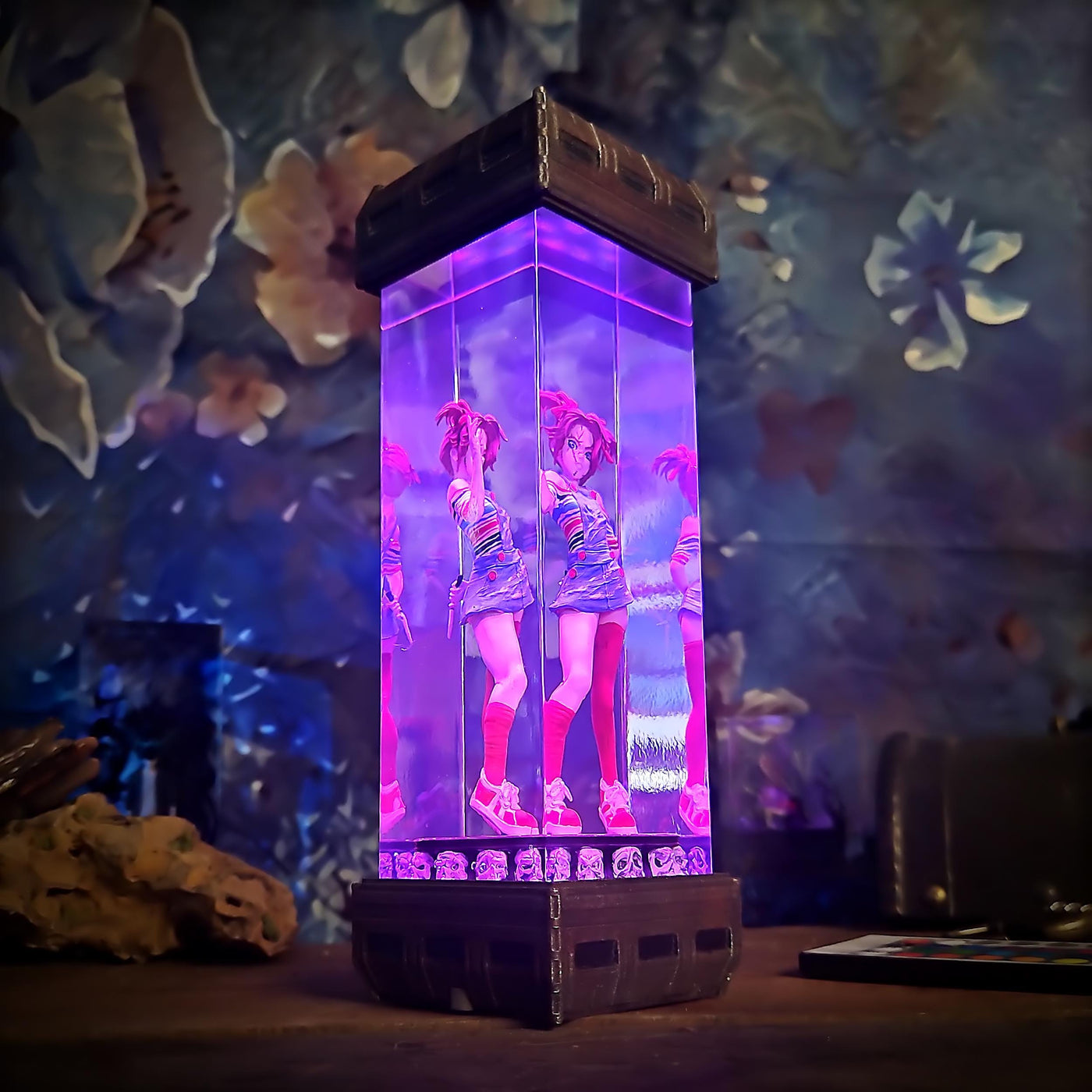 Ch.u.c.ky girl Resin lamp