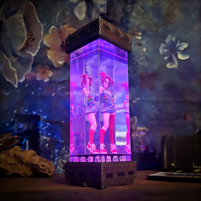 Ch.u.c.ky girl Resin lamp