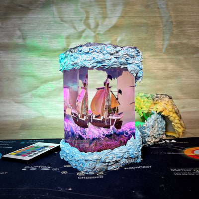 Going Merry On.e Pie.ce Resin Lamp