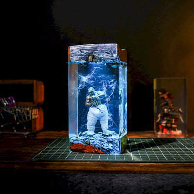 Self-Made Man Statue Night Light Ver 2