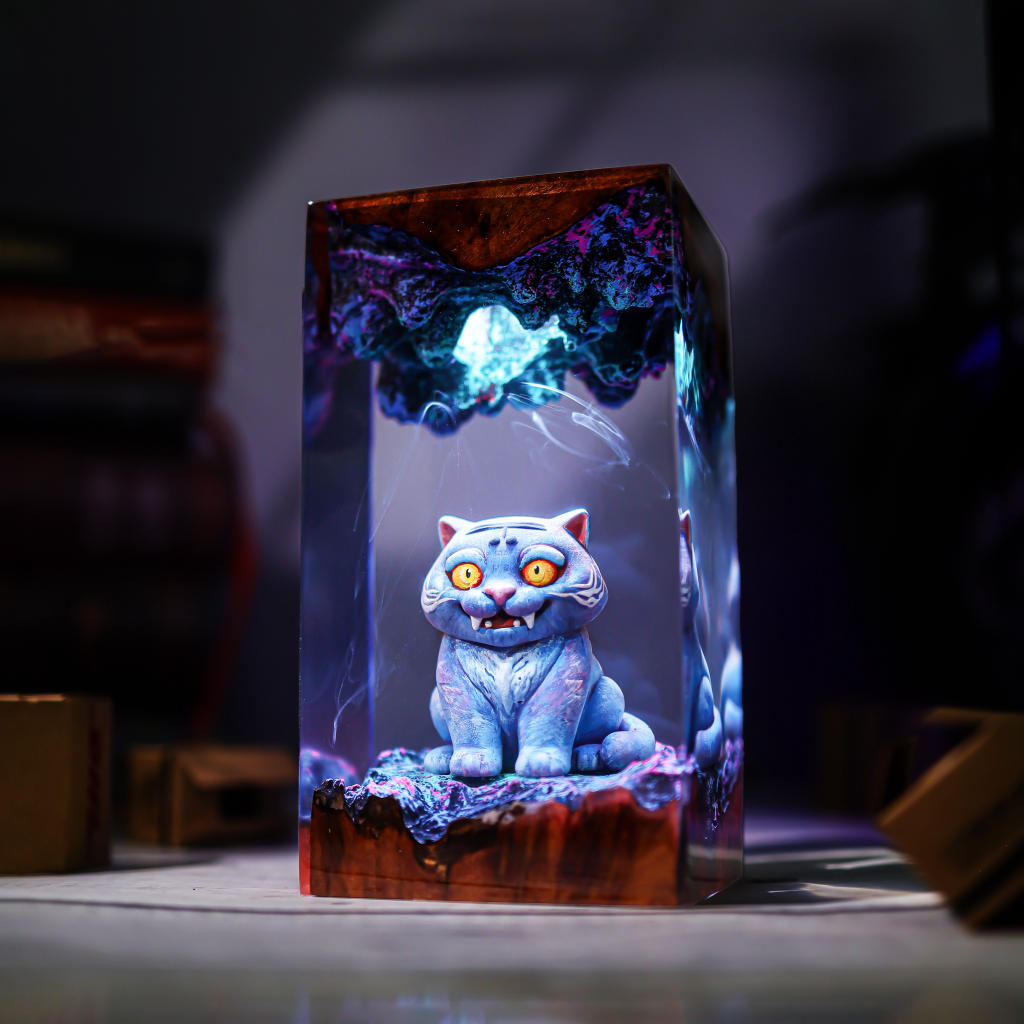 Derpy Tiger KPop Demon Hunters Lamp
