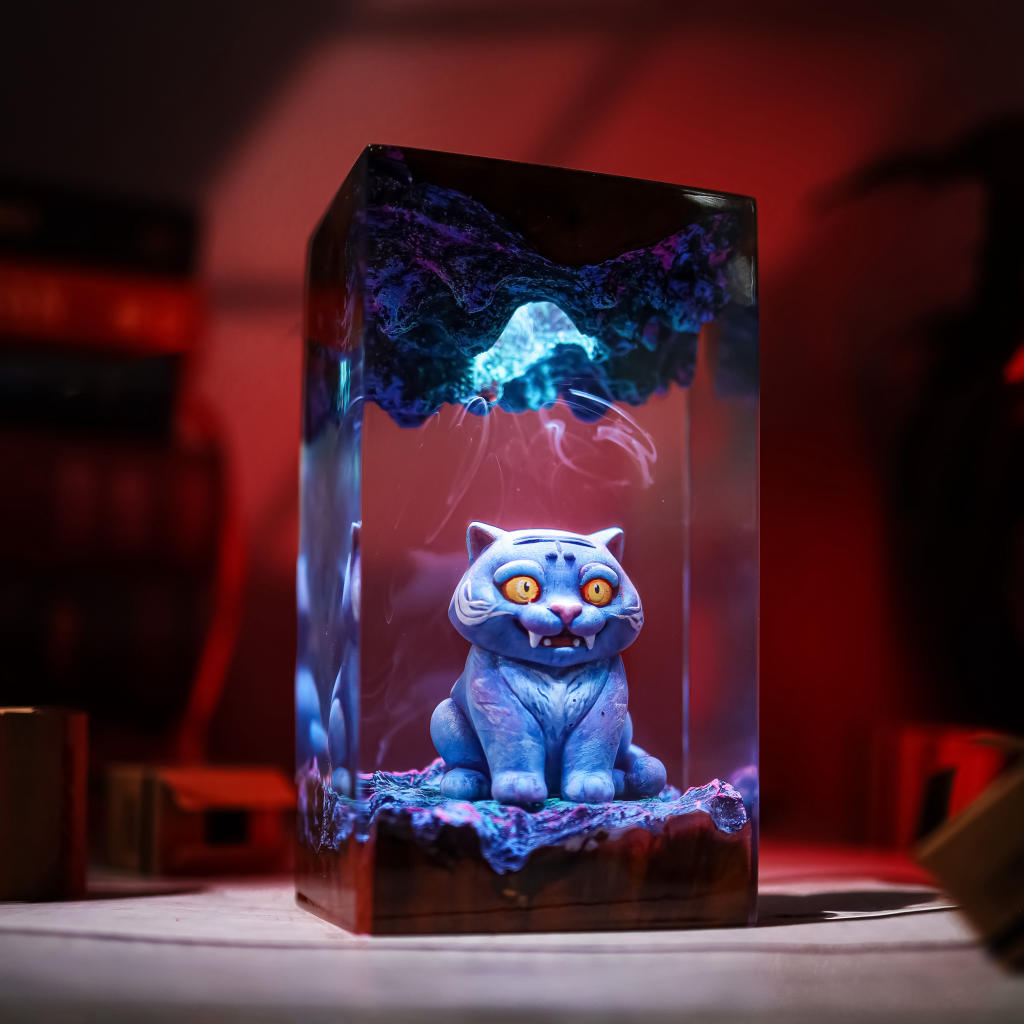 Derpy Tiger KPop Demon Hunters Lamp