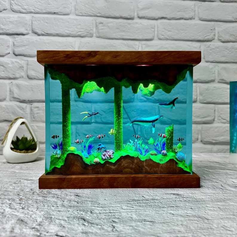 Humpback Whale Resin lamp 3