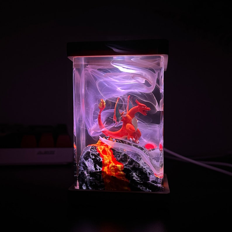 Cha.rizard Resin Lamp