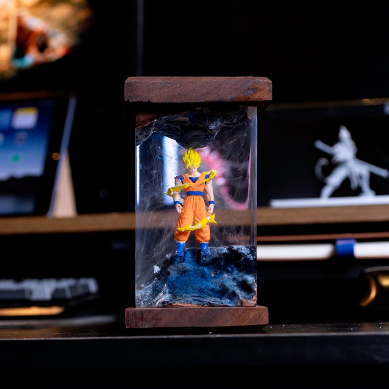 S.ongoku Supper Resin Lamp