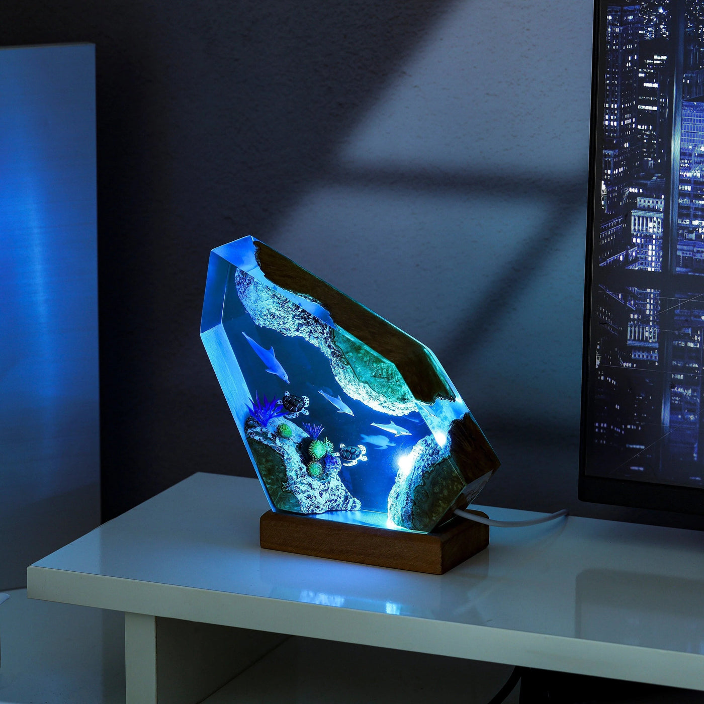 DOLPHIN Epoxy Lamp(OR)