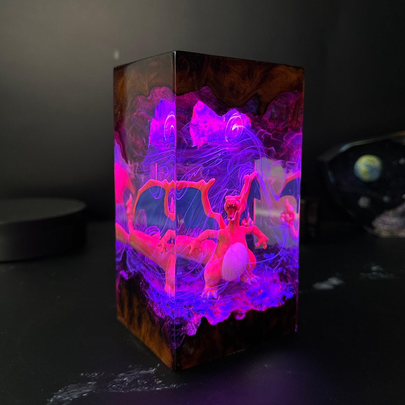 CHAR.IZARD Resin Wood Lamp