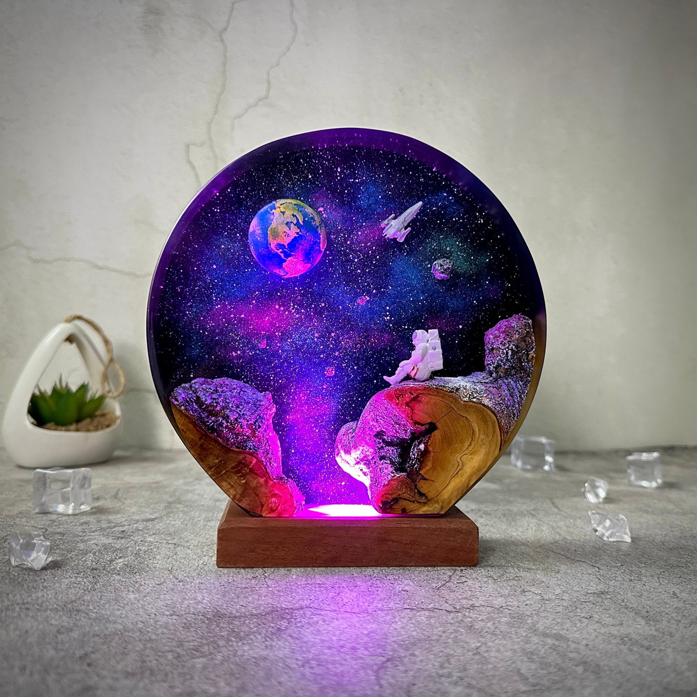 Astronaut and Space Resin Lamp(SGR)