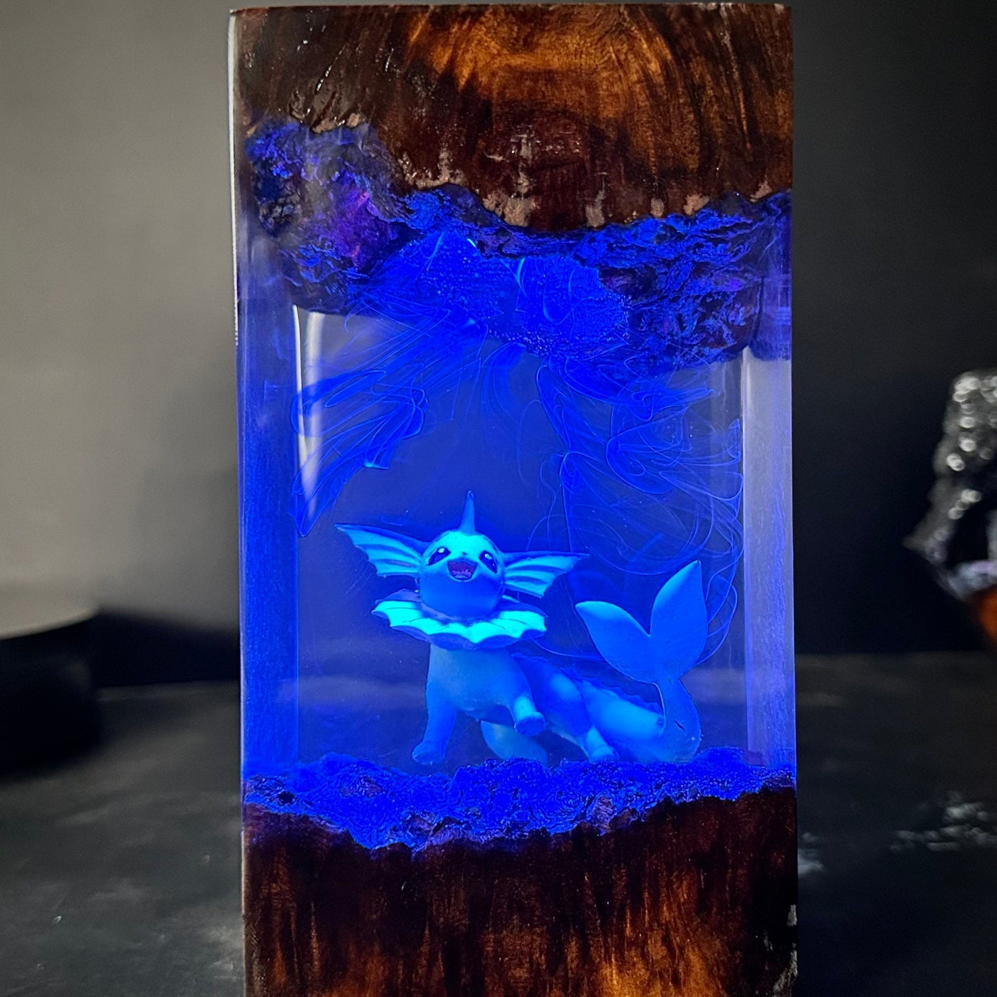 Custom VA.POR.EON Wood Lamp(AR)