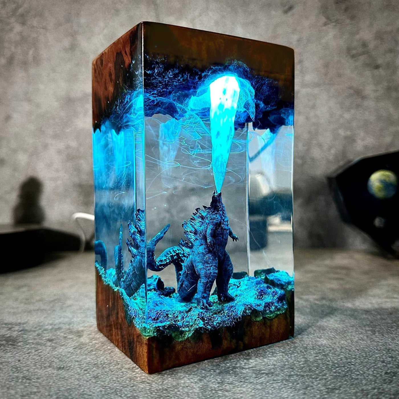 God.zi.lla Monster Resin Lamp(MTR)