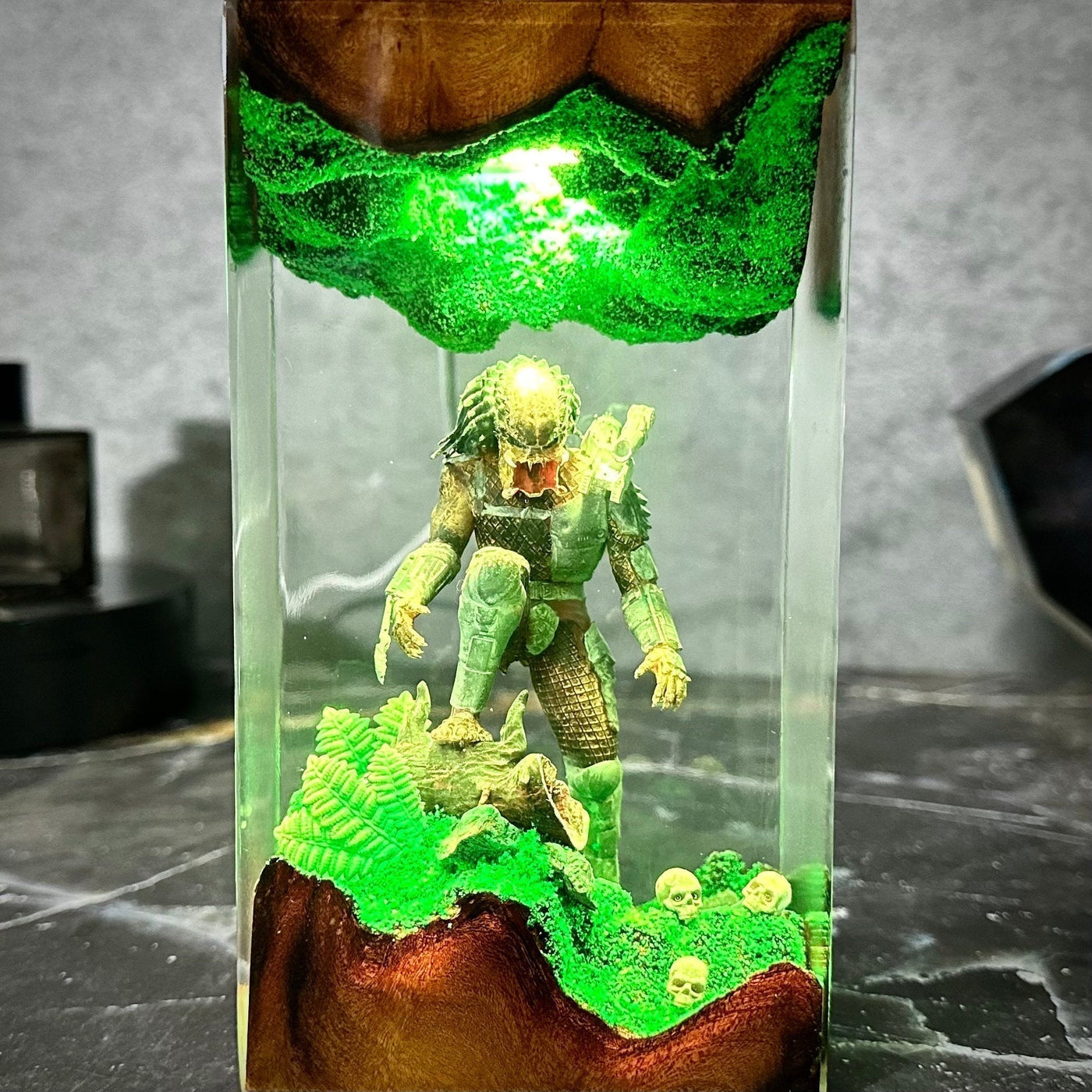 Predator Lamp Predator Resin Wood Lamp(MTR) – ARTLEMI Store