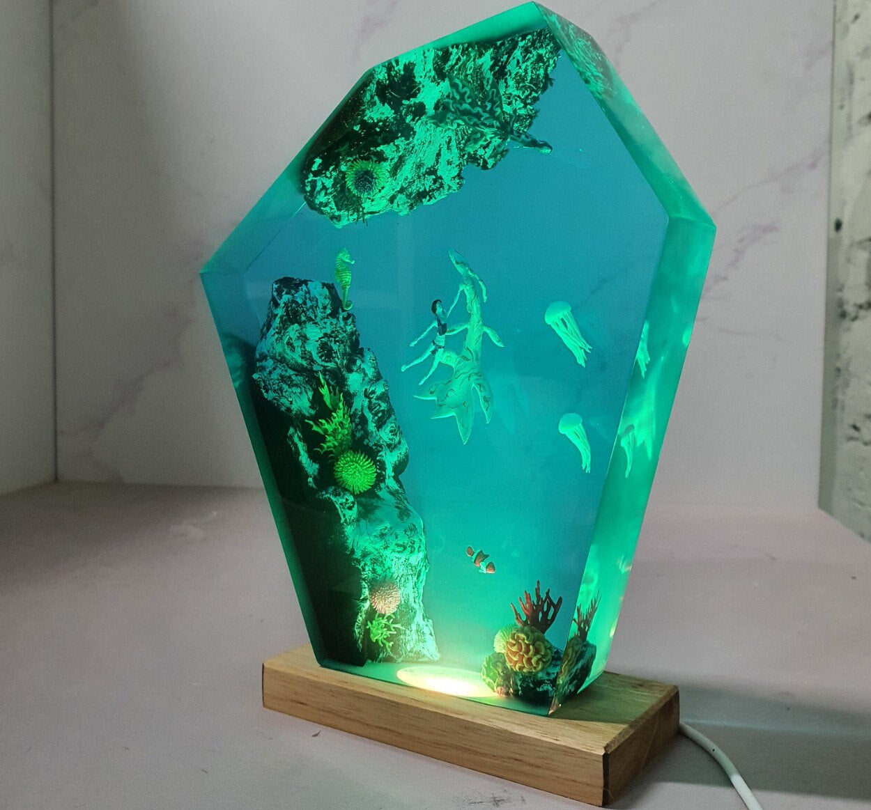 The Way of Water Resin Lamp(OR)