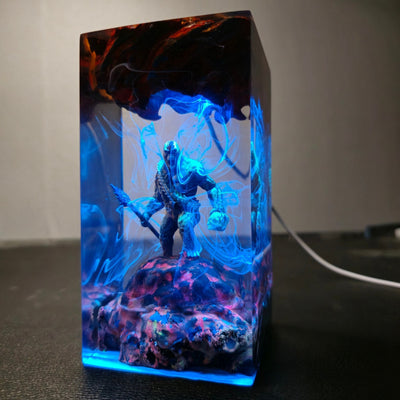 Sk.ar - King Figure Resin Lamp(MTR)